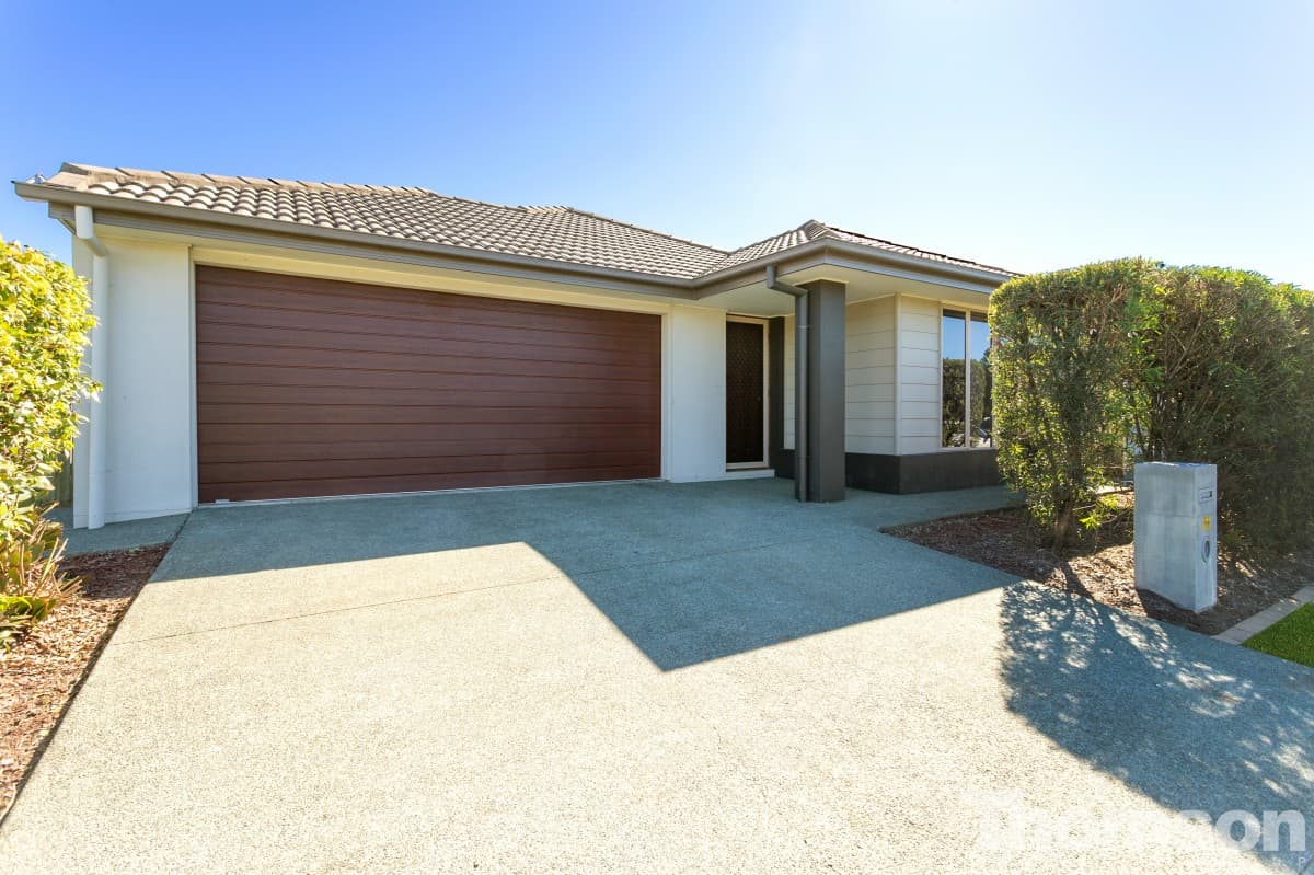 16 Dent Crescent, Burpengary East — photo 1